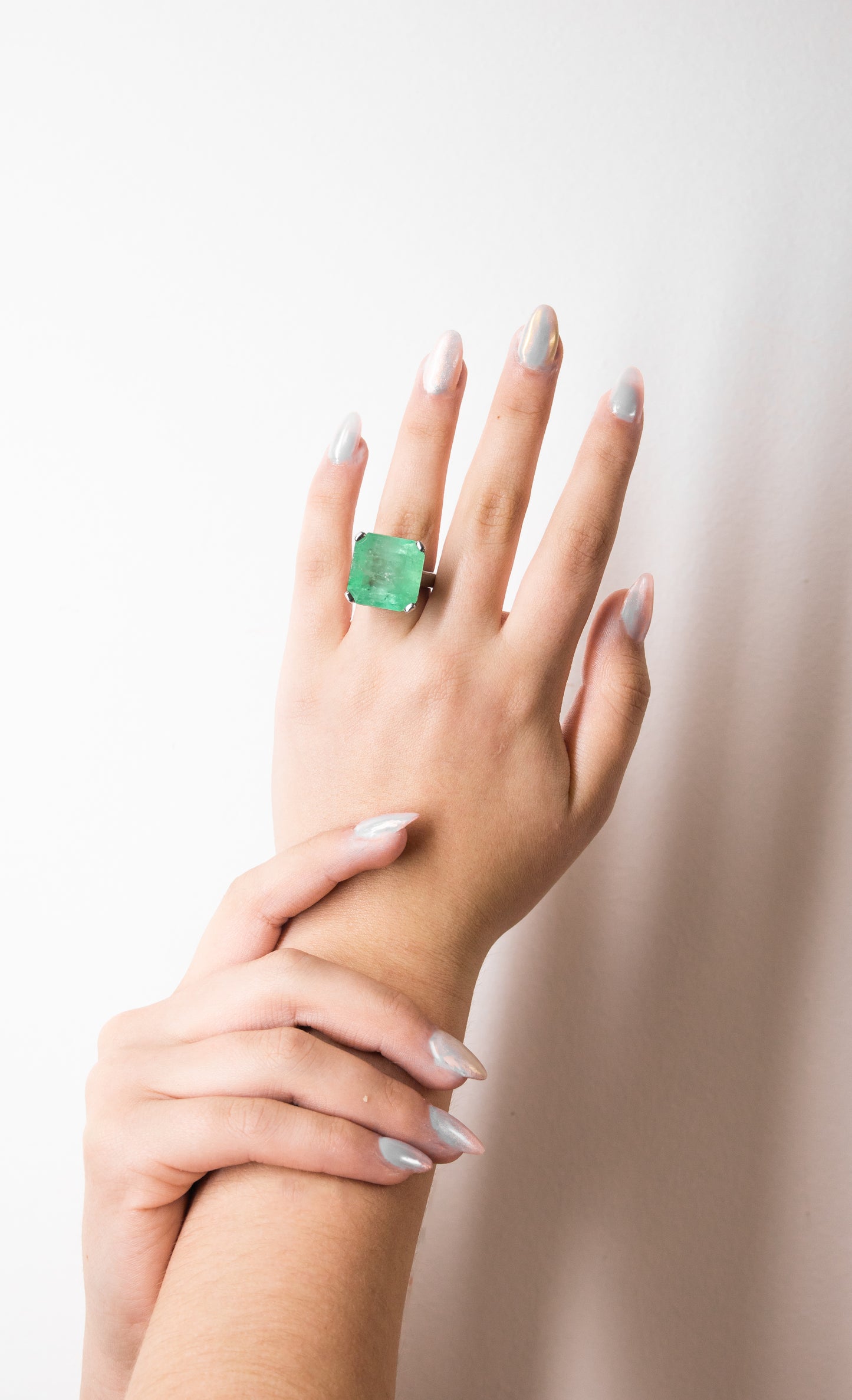 Bague. Émeraude naturelle impériale colombienne